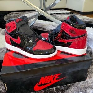 ❤️Air Jordan 1 Retro High🖤
Patent Bred